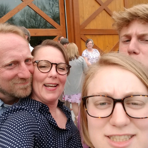 Meet your Posher, Arinn - Picture 1 of 1